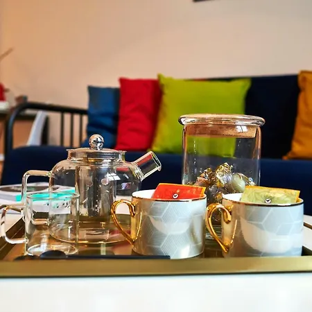 Lovely Studio Near Centre + Free Garage Parking 公寓