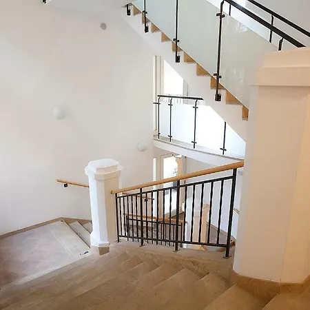 Lovely Studio Near Centre + Free Garage Parking